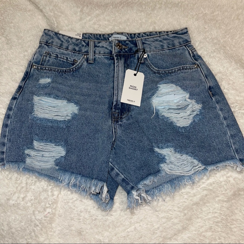 *NEVER WORN* F21 High Rise Mom Shorts